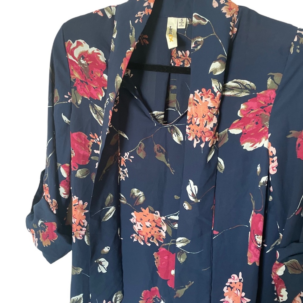 🌙 Lara Fashion Black Floral Blouse - Picture 9 of 12